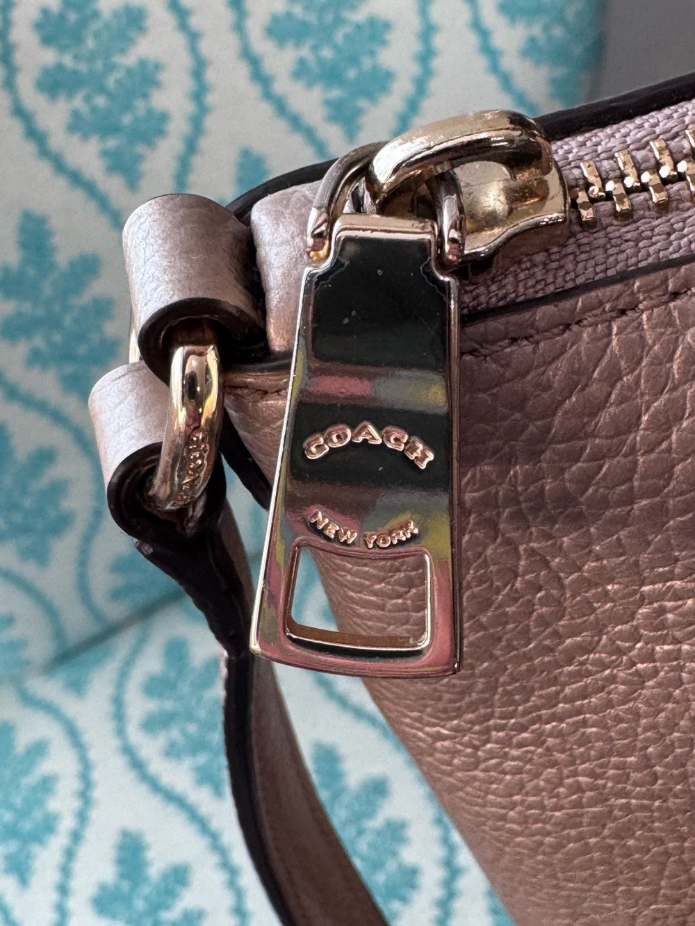 Coach Mini Kelsey Metallic leather EUC - Picture 13 of 17
